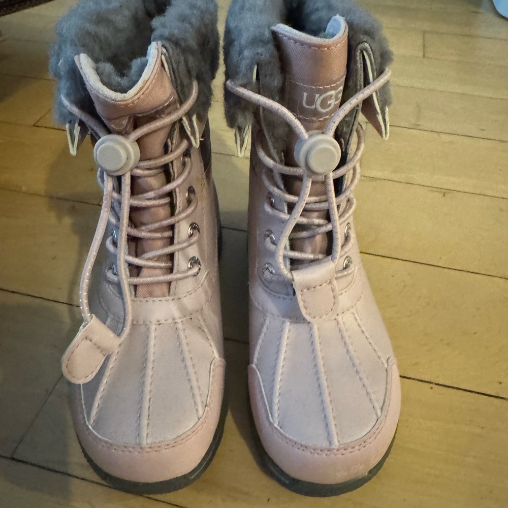 Kids UGG Blush Pink Lace-Up Boots - Size 1